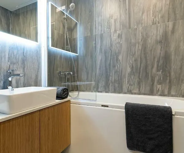 Lootsi Penthouse 아파트 탈린